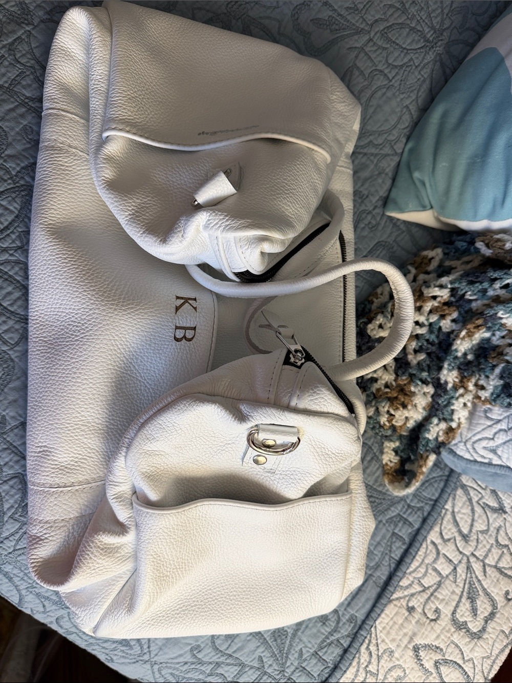 PREOWNED - THE BUGS OF BAGS Italian Leather Duffle Bag, Leather, Classic White